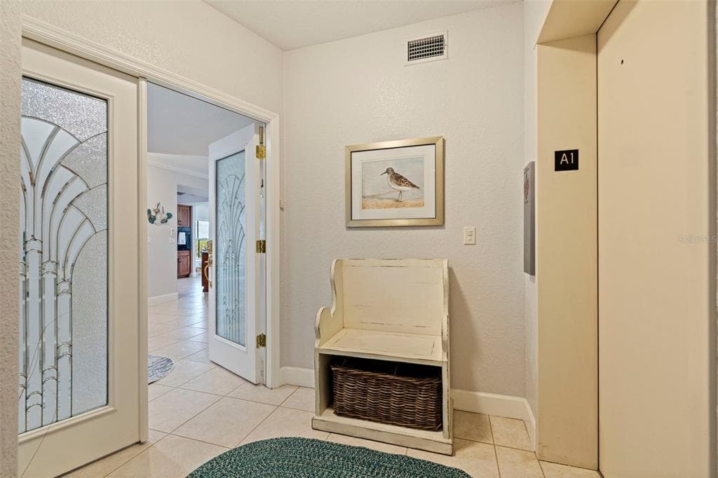 1645 PINELLAS BAYWAY S A1 photo 4