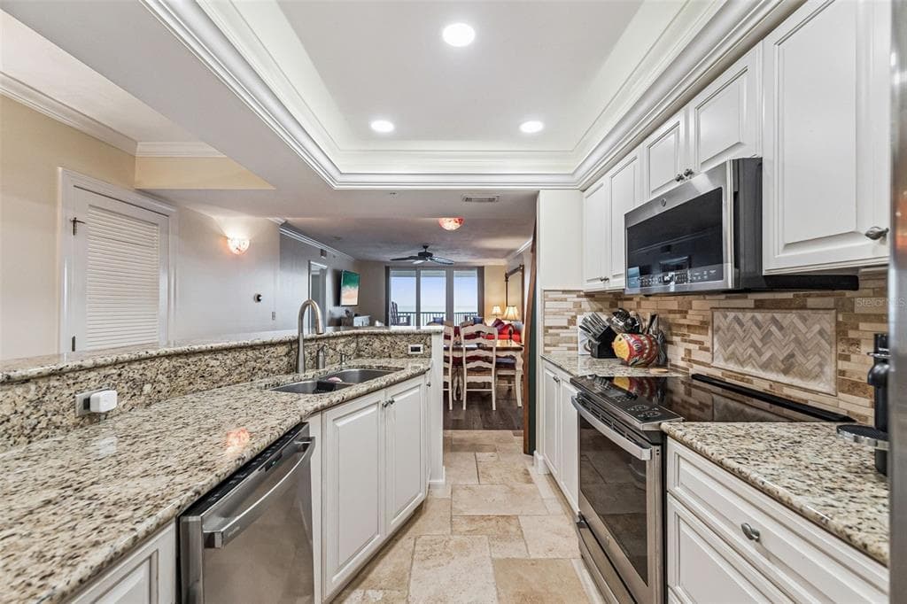 4621 S ATLANTIC AVENUE 7702 photo 16