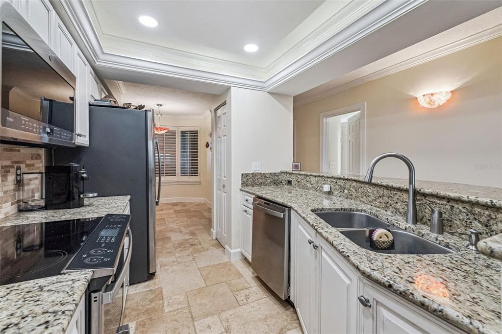 4621 S ATLANTIC AVENUE 7702 photo 18