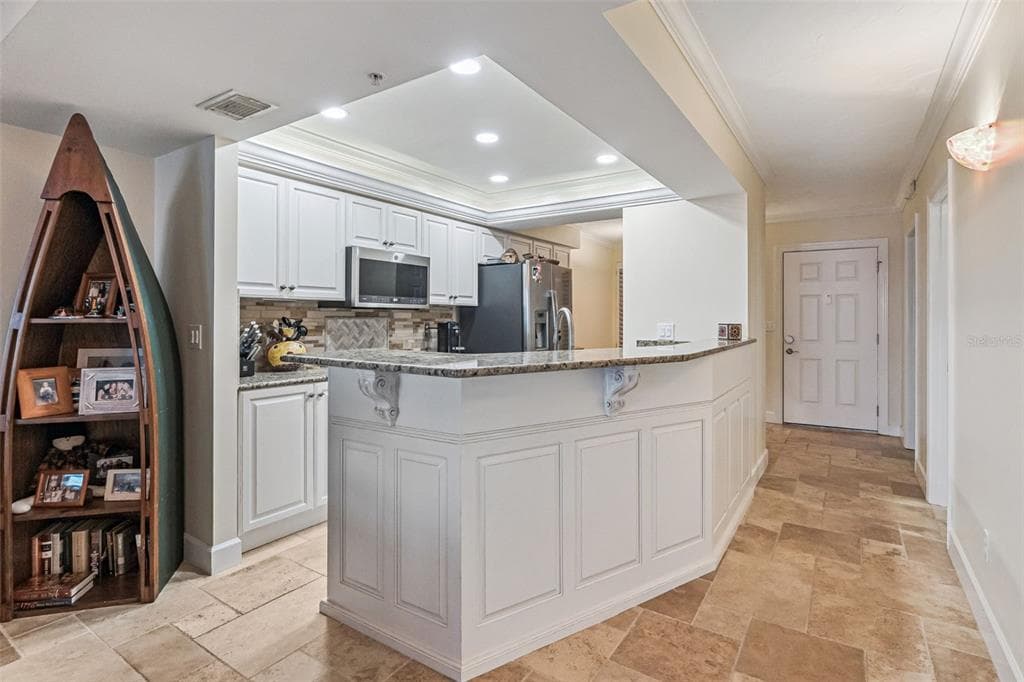 4621 S ATLANTIC AVENUE 7702 photo 8