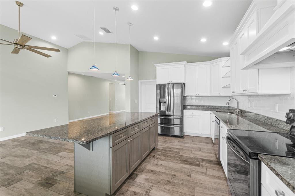 143 AVALON AVENUE photo 12