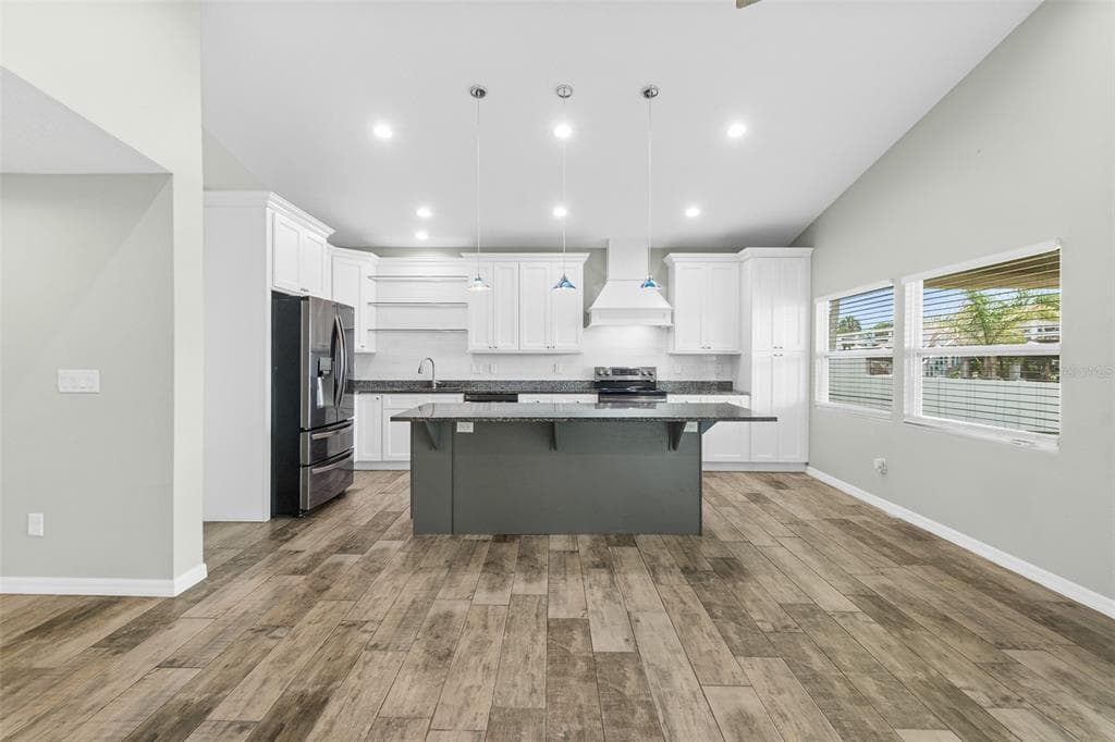 143 AVALON AVENUE photo 8