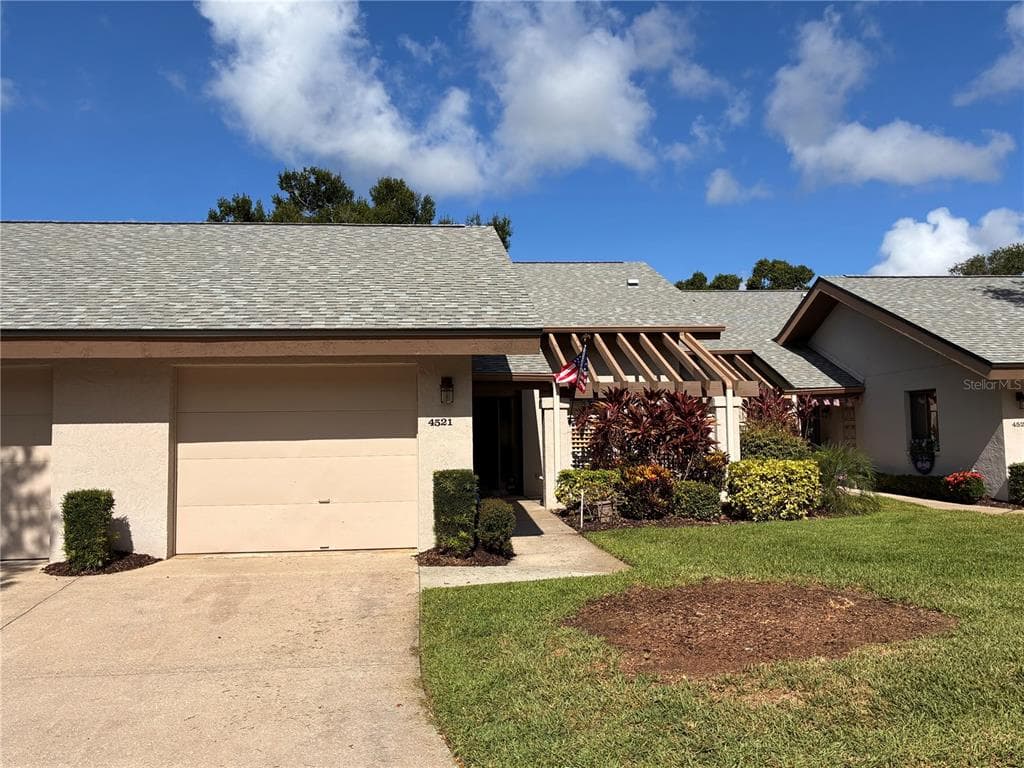 4521 KINGSMERE 6 photo 1