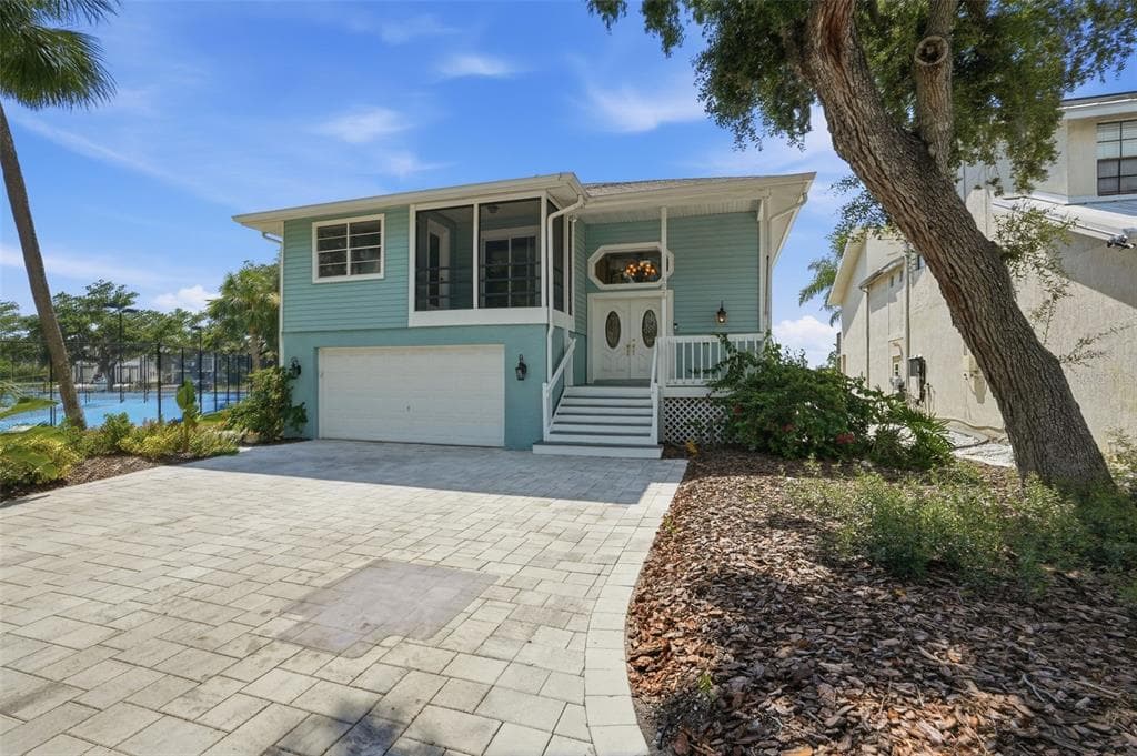 6025 RANDAN COURT photo 3
