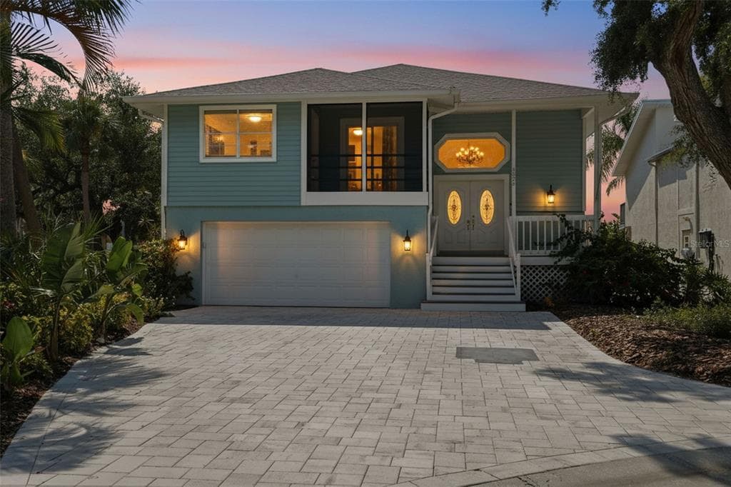 6025 RANDAN COURT photo 1
