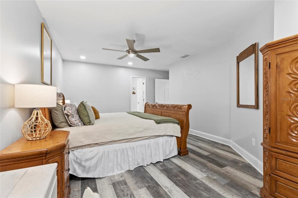 13810 LAZY OAK DRIVE 48 photo 14