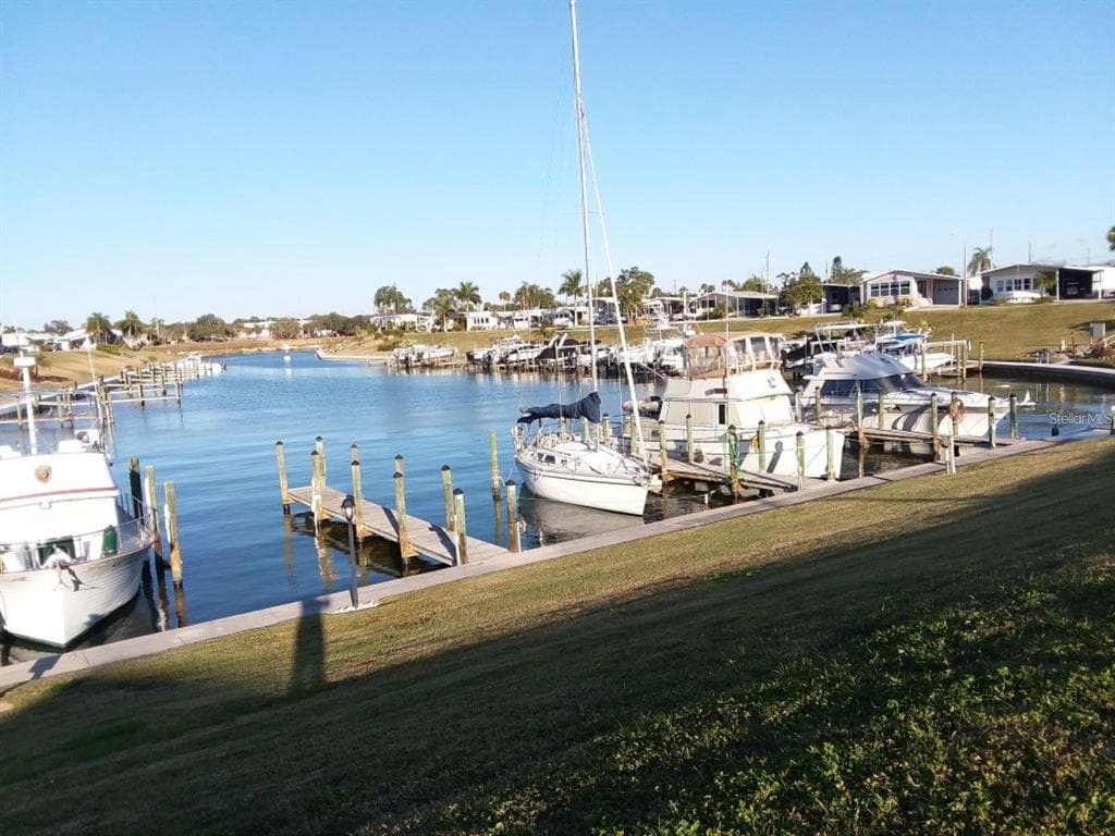 805 S WATERWAY photo 22