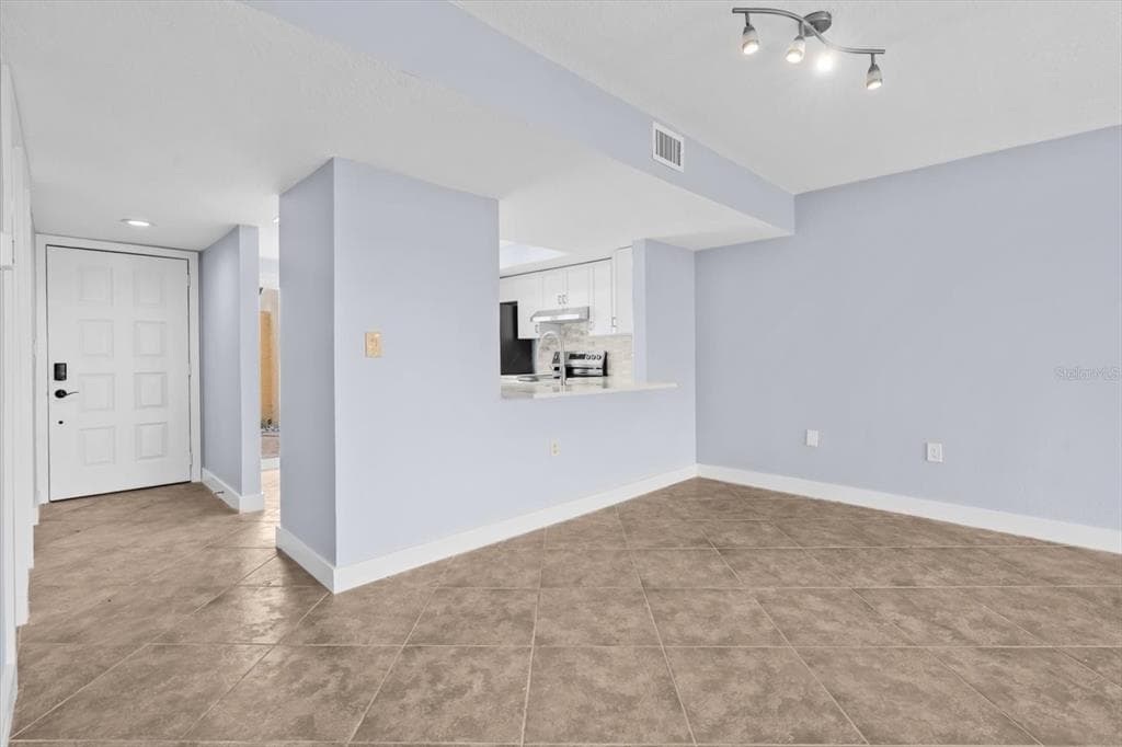7530 SUNSHINE SKYWAY LANE S T30 photo 9