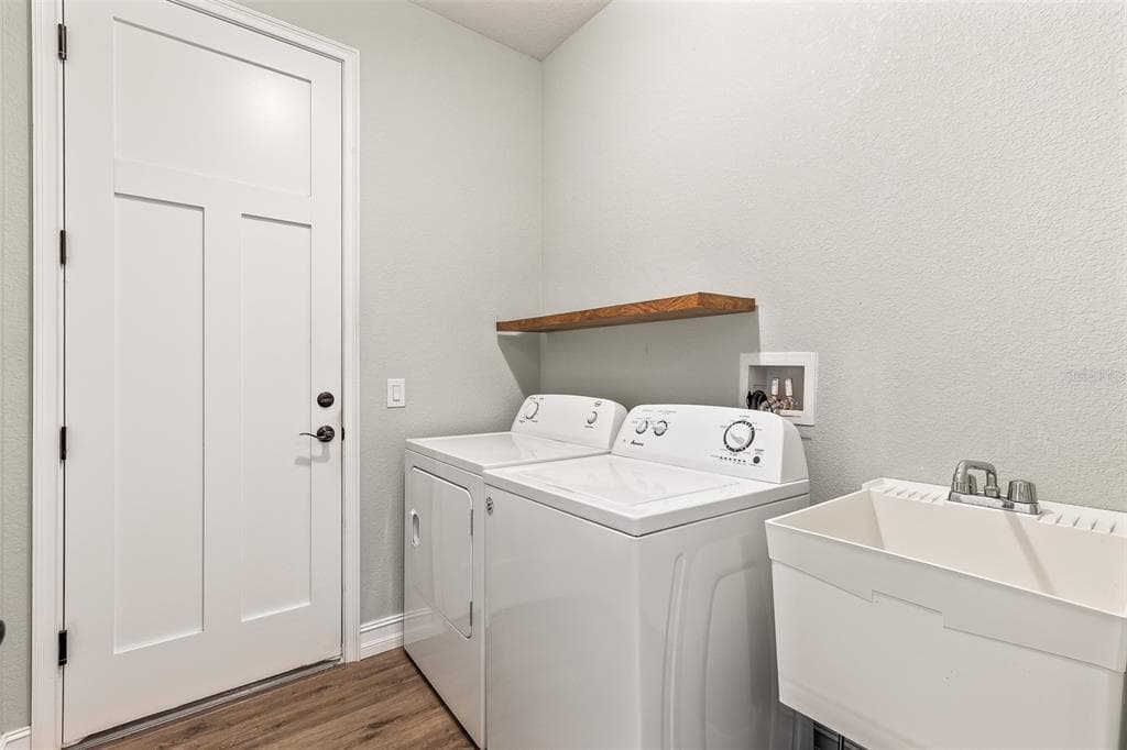2477 SIERRA LANE photo 24