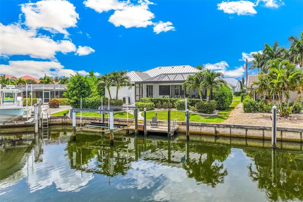 2477 SIERRA LANE photo 4