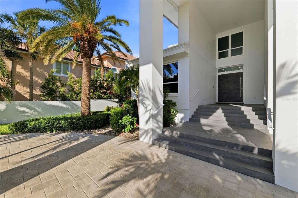 1480 GULF BOULEVARD photo 7