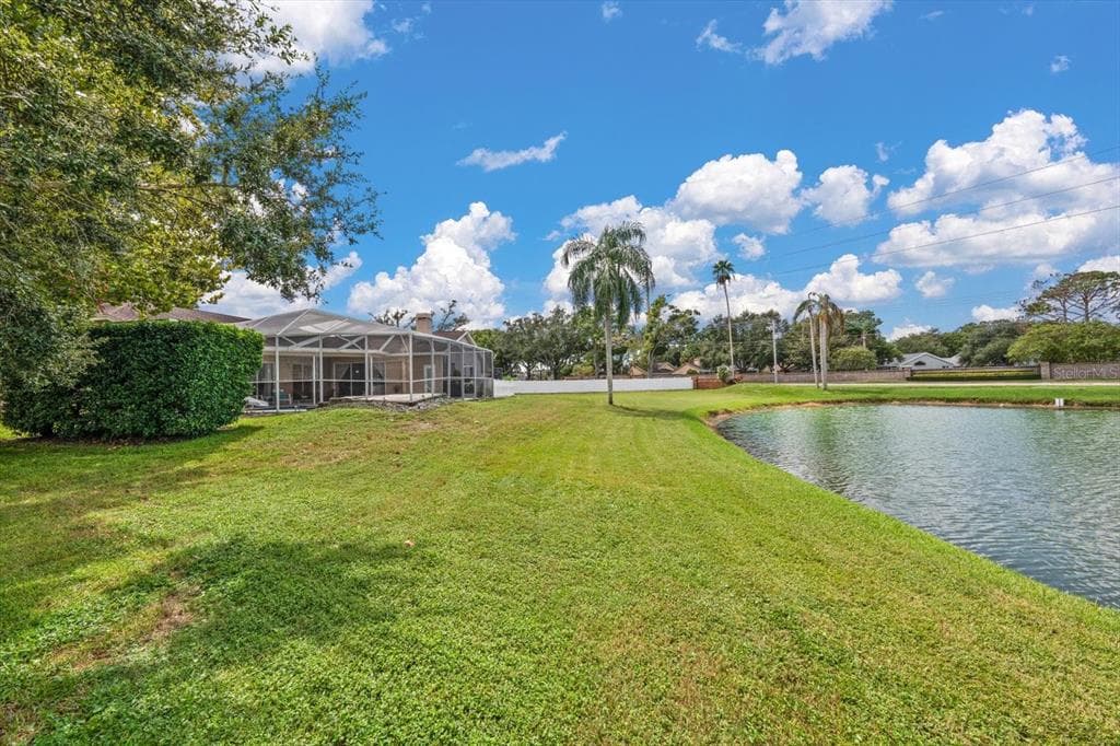 684 SAMANTHA DRIVE photo 24