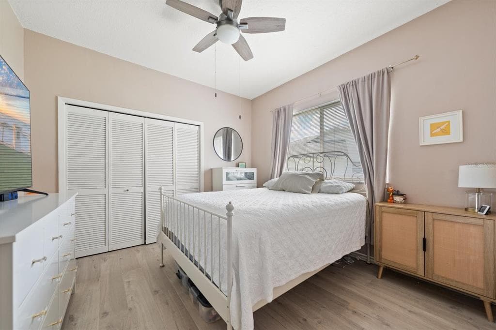 684 SAMANTHA DRIVE photo 18