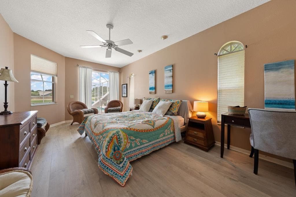 684 SAMANTHA DRIVE photo 15