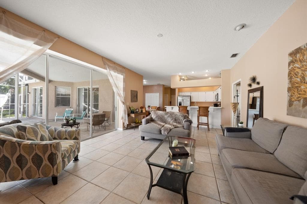 684 SAMANTHA DRIVE photo 11