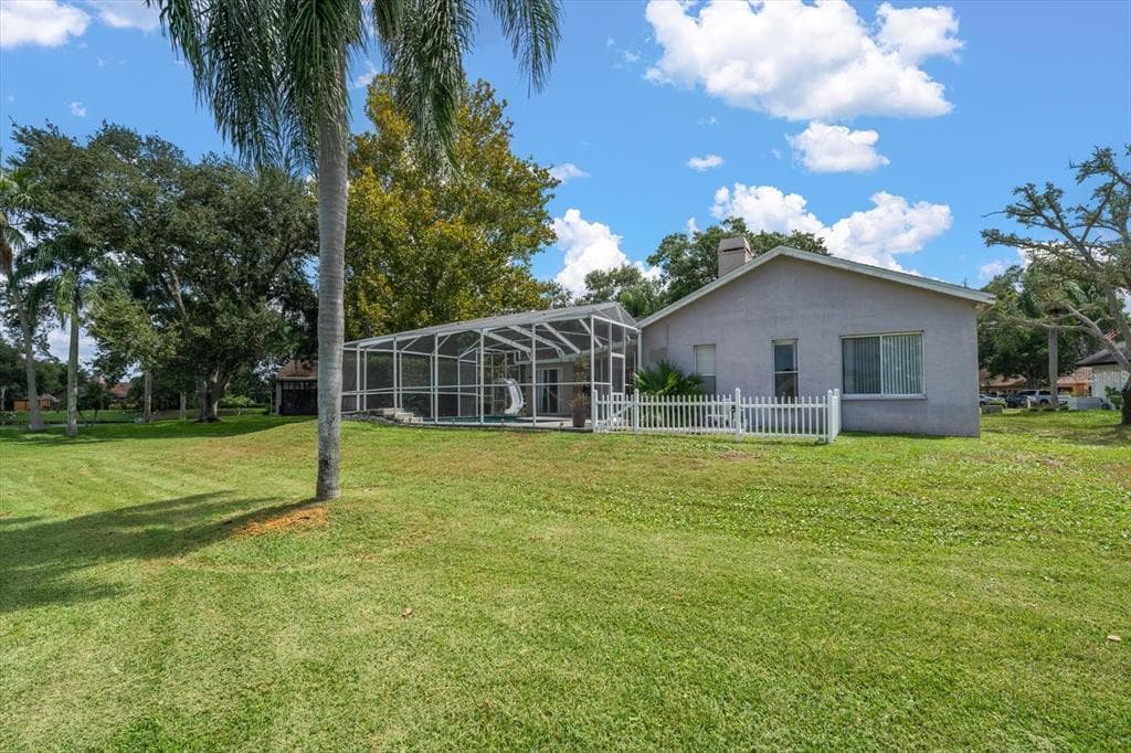 684 SAMANTHA DRIVE photo 25
