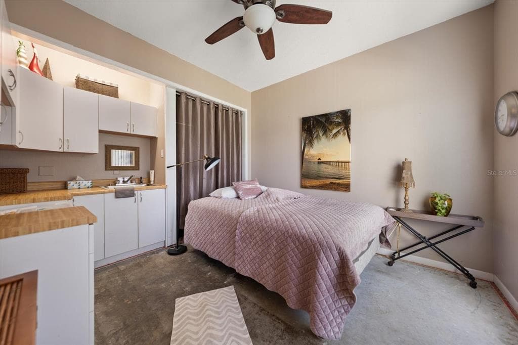 684 SAMANTHA DRIVE photo 21