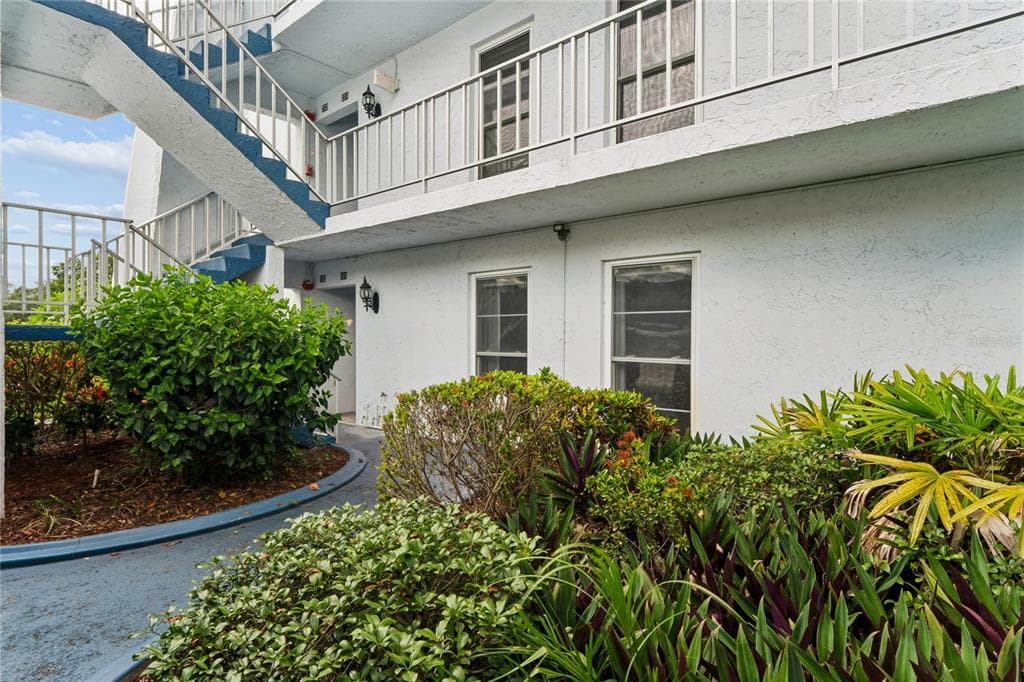 225 COUNTRY CLUB DRIVE C131 photo 6