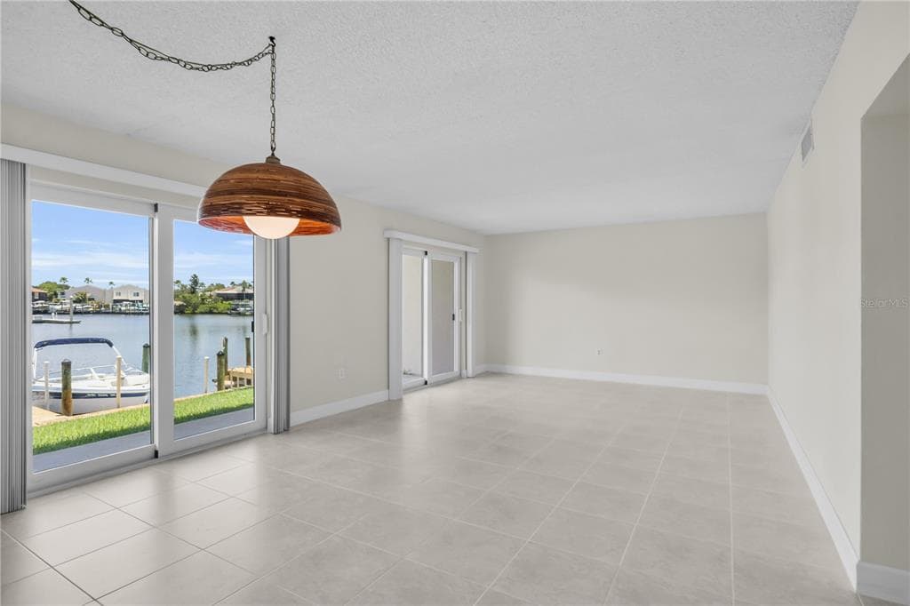 8820 BAY POINTE DRIVE 102 photo 6