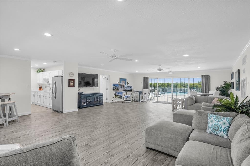 8820 BAY POINTE DRIVE 102 photo 17