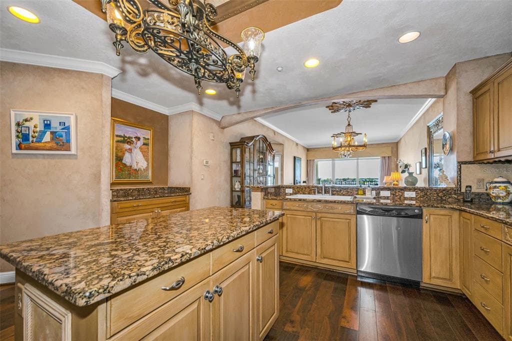 17717 GULF BOULEVARD 504 photo 22