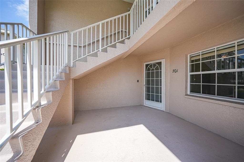 11644 SW EGRET CIRCLE 701 photo 3