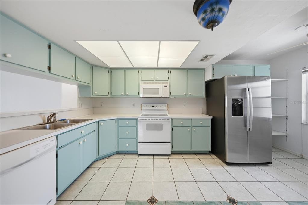 11644 SW EGRET CIRCLE 701 photo 8