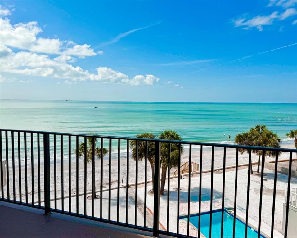 16330 GULF BOULEVARD 306 photo 4