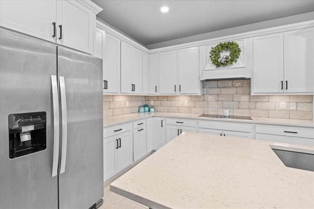 2596 BUCKTHORN LOOP photo 9