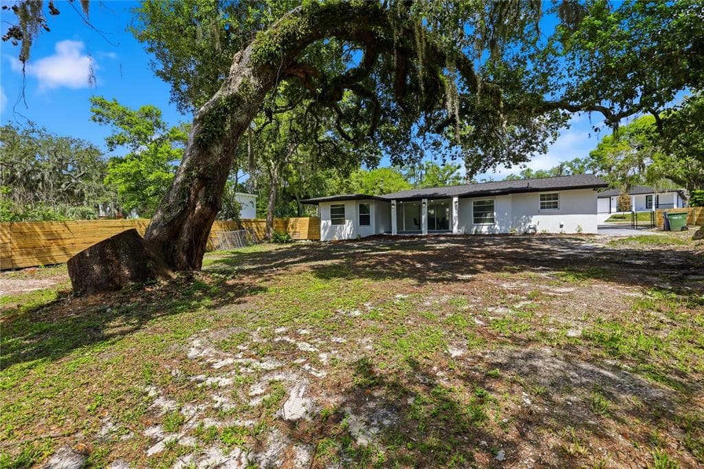 1915 E MULBERRY DRIVE photo 21