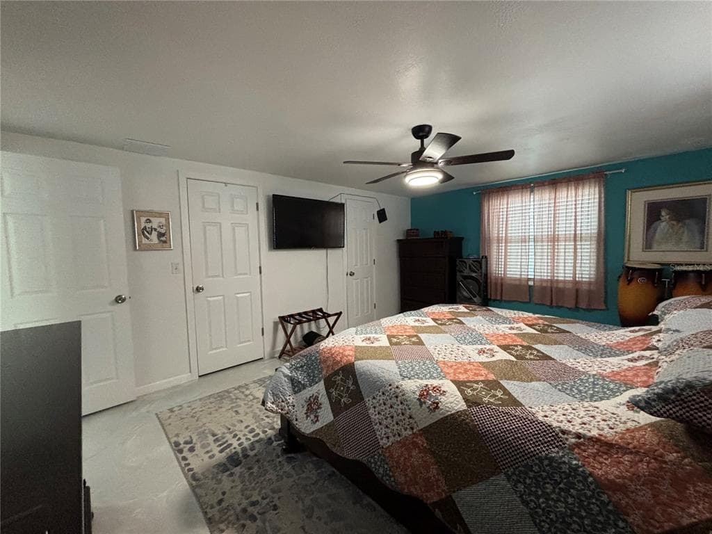 1002 SILVER PALM WAY photo 23