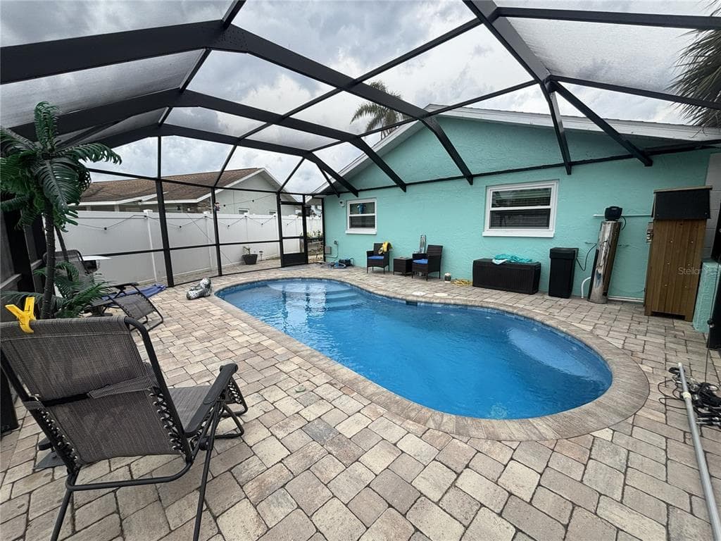1002 SILVER PALM WAY photo 5