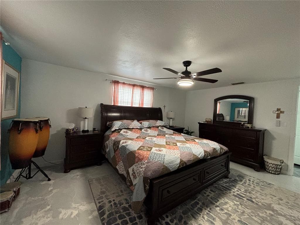 1002 SILVER PALM WAY photo 21