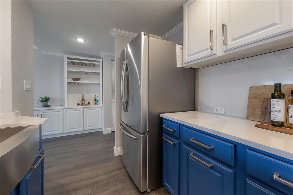 4141 BAYSHORE BOULEVARD 1003 photo 8