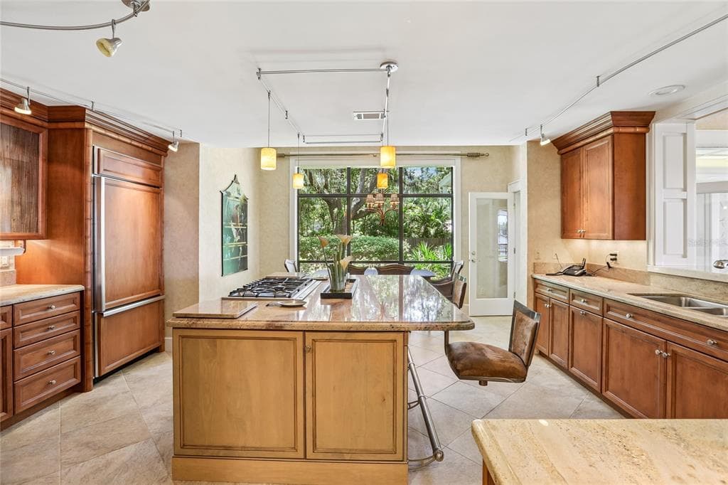 17810 CRAWLEY ROAD photo 16