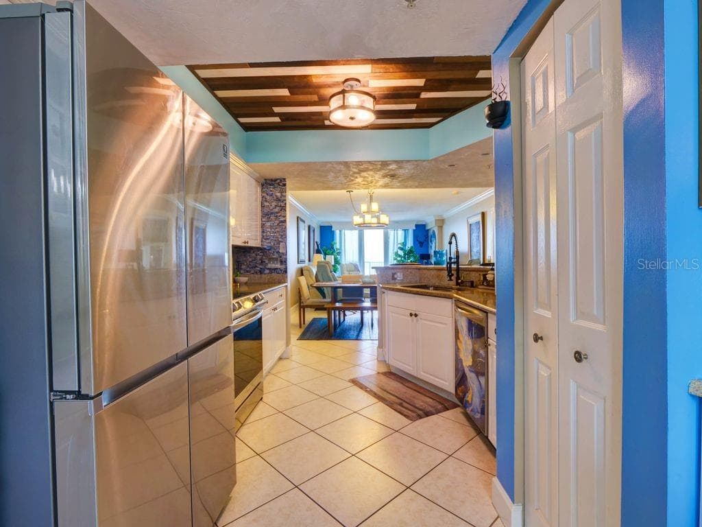 2055 S ATLANTIC AVENUE 1410 photo 14