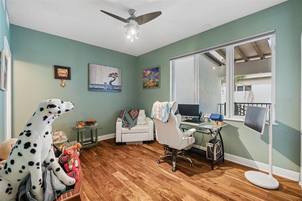 1038 BELLASOL WAY 403 photo 5