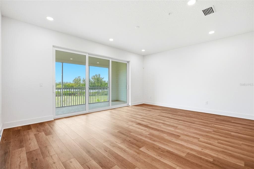 9936 KEY HAVEN ROAD photo 4