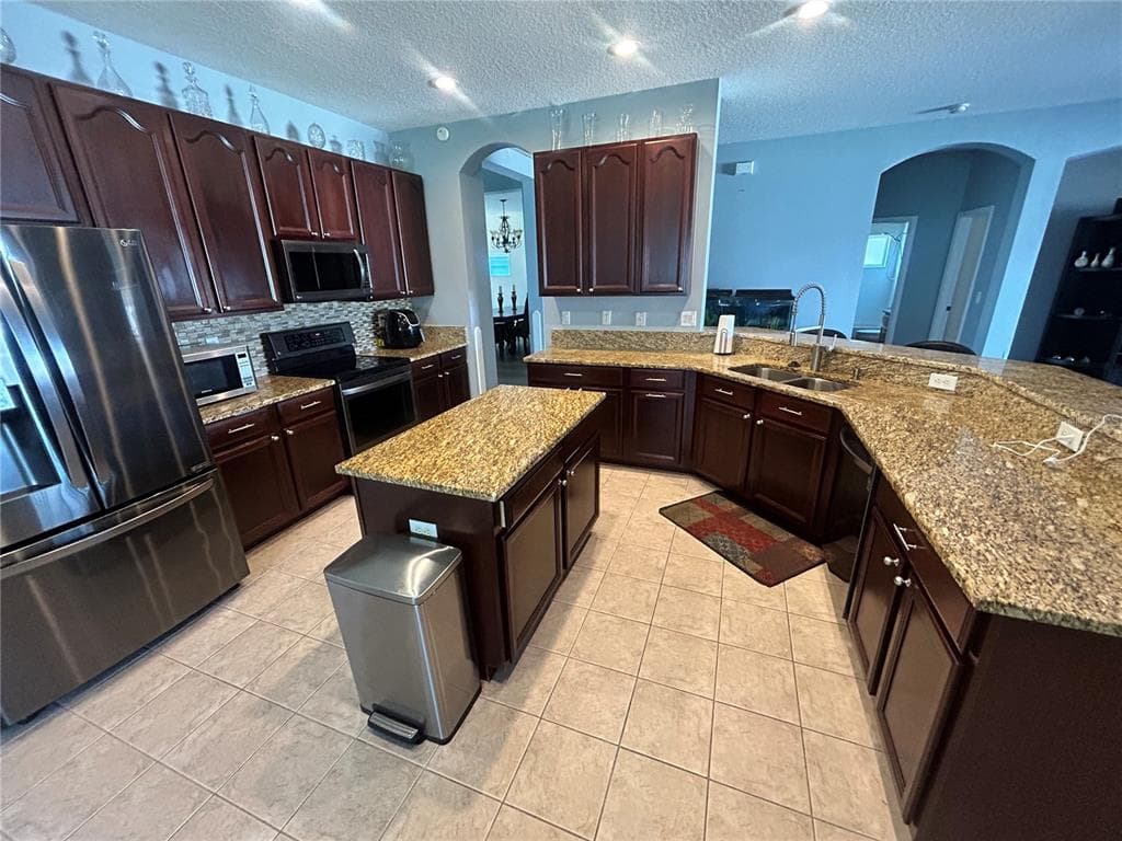433 YORK DALE DRIVE photo 16