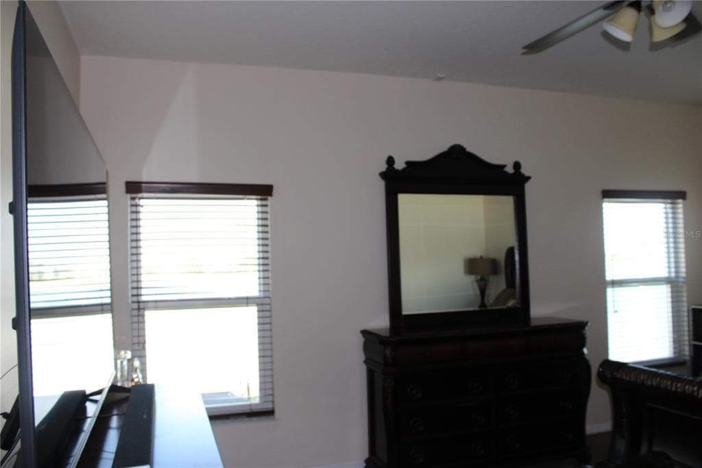 433 YORK DALE DRIVE photo 22