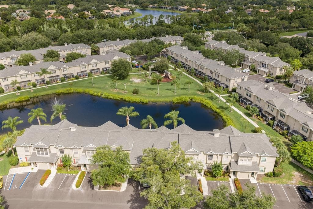 7633 PLANTATION CIRCLE 7633 photo 3