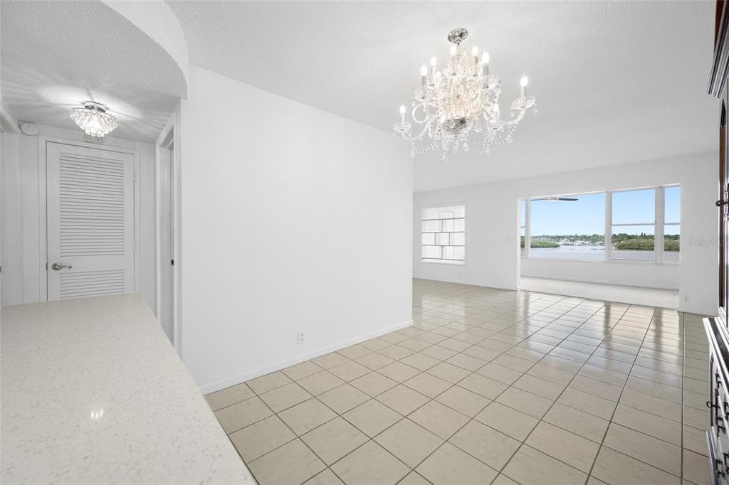 1847 SHORE DRIVE S 509 photo 13