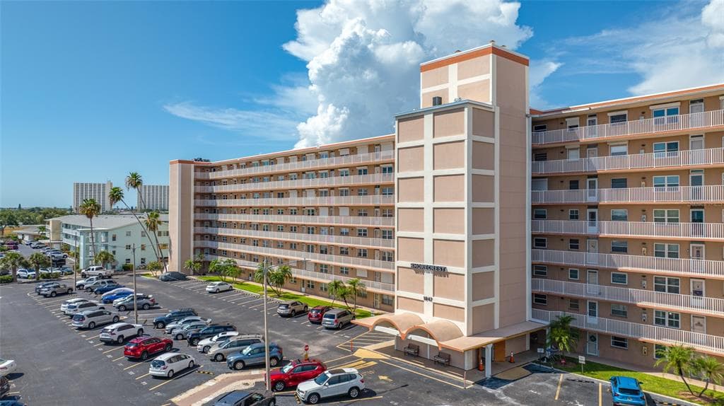 1847 SHORE DRIVE S 509 photo 1