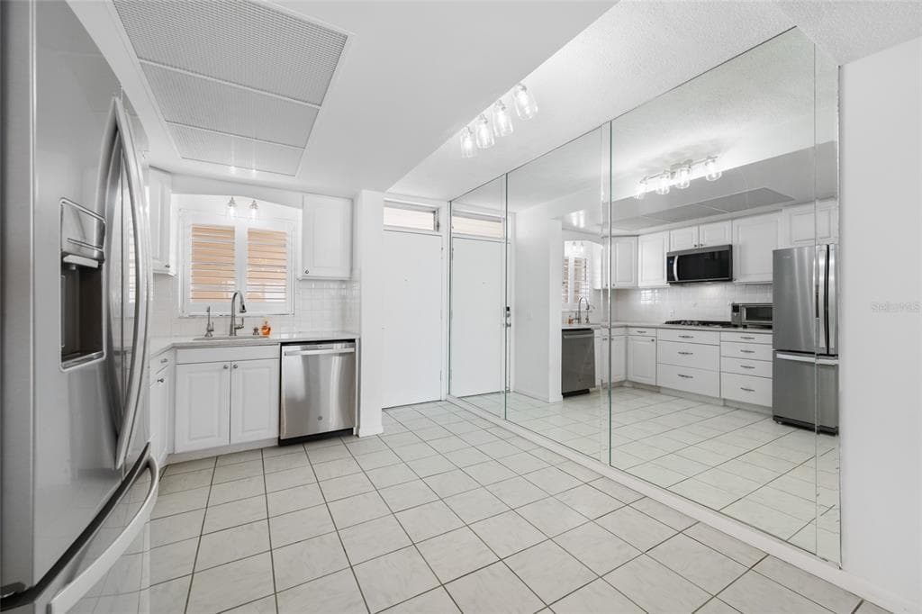 1847 SHORE DRIVE S 509 photo 9