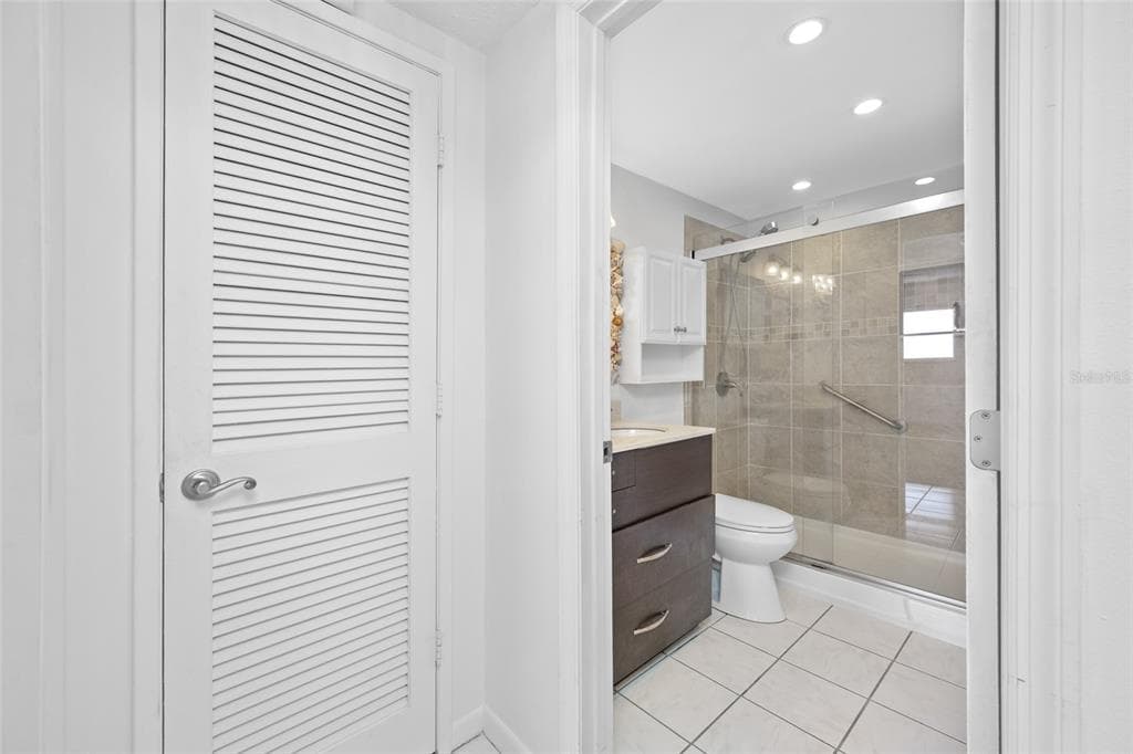 1847 SHORE DRIVE S 509 photo 21