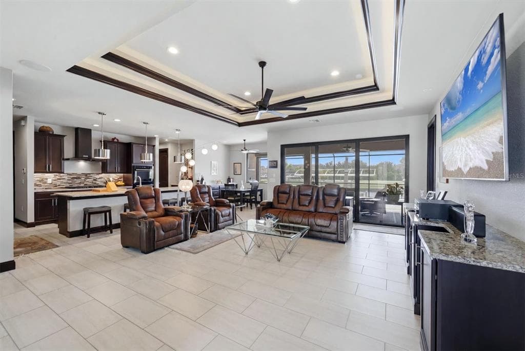 9404 SPRING CIRCLE photo 6