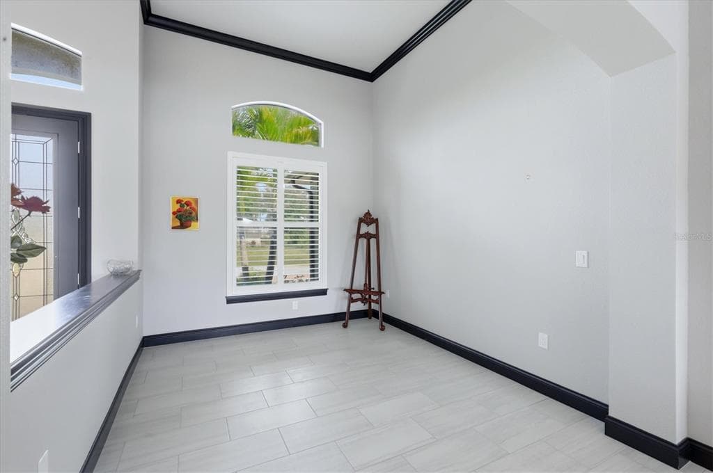 9404 SPRING CIRCLE 5