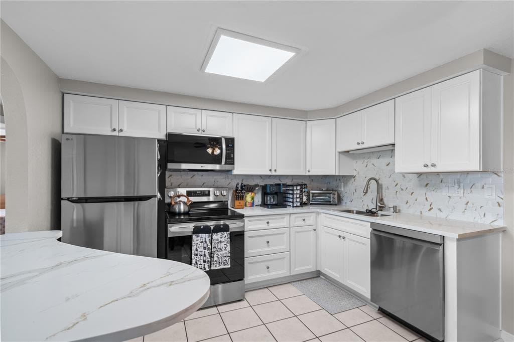 13323 NEPTUNE DRIVE photo 8