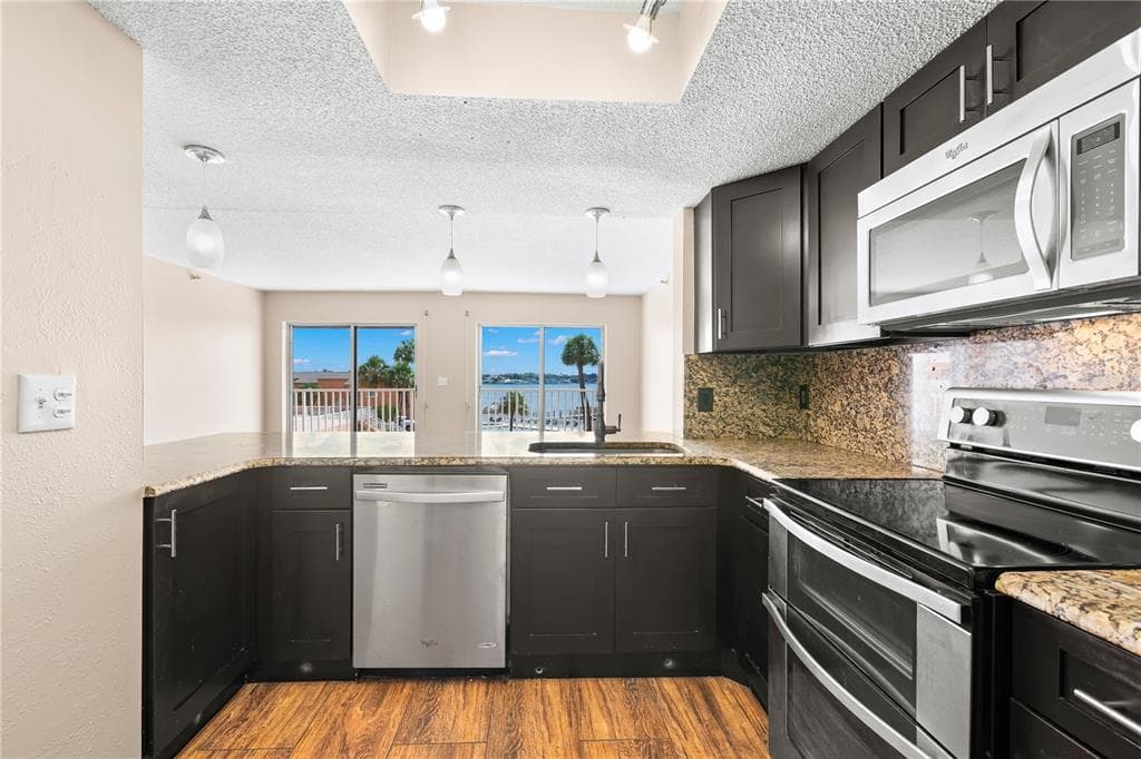7432 SUNSHINE SKYWAY LANE S 302 photo 12