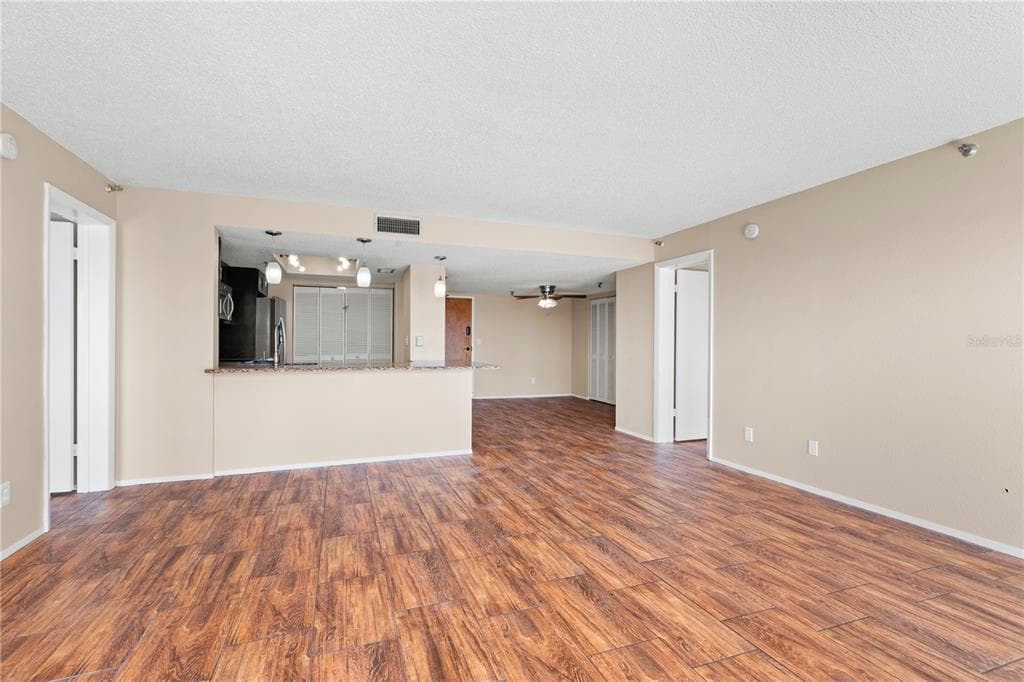 7432 SUNSHINE SKYWAY LANE S 302 photo 10